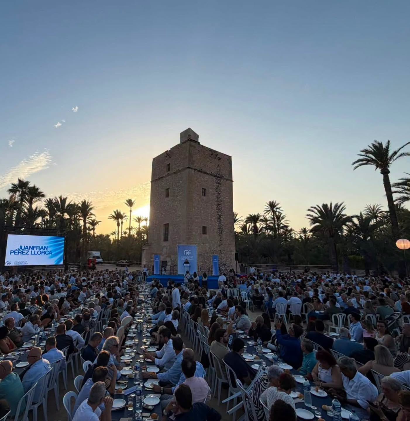 El PP de Finestrat en el multitudinario encuentro de Verano del PP provincial en Elche